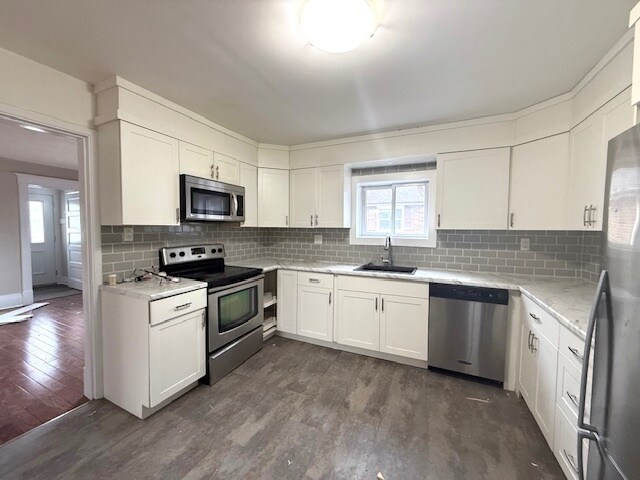 Photo du bâtiment - WHOLE Home Rental - London EAST - 4 bedroo...