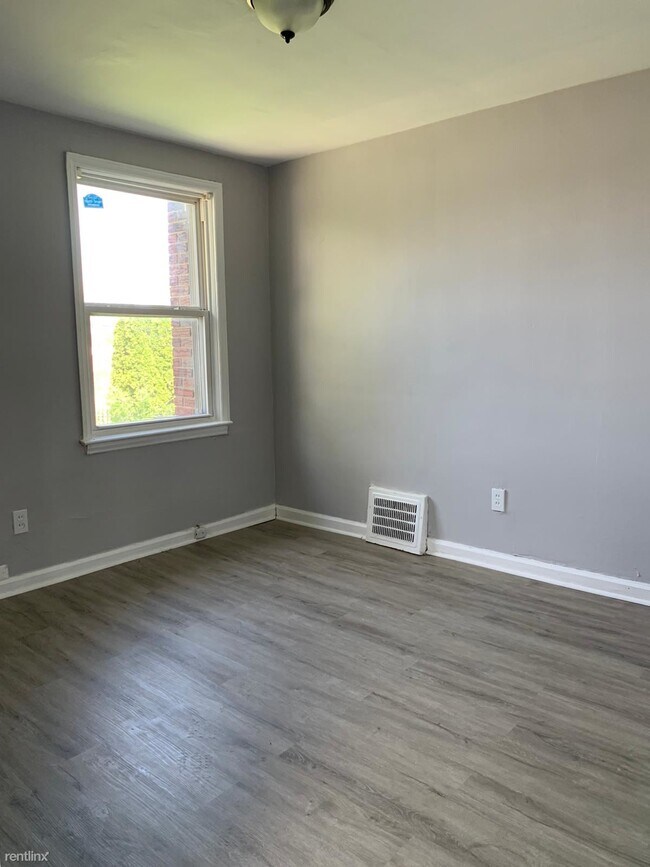 Foto del edificio - 2 br, 1 bath Duplex - 9325 Ohio St