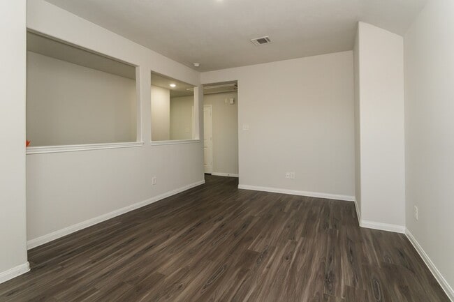 Building Photo - 5434 Comel Ct
