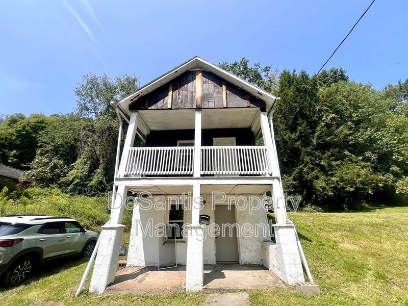 Foto principal - 901 N Ashland Ave