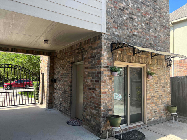 Foto del edificio - 14014 Summer Ash Ln