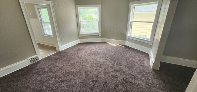Foto del edificio - 3404 Archwood Ave