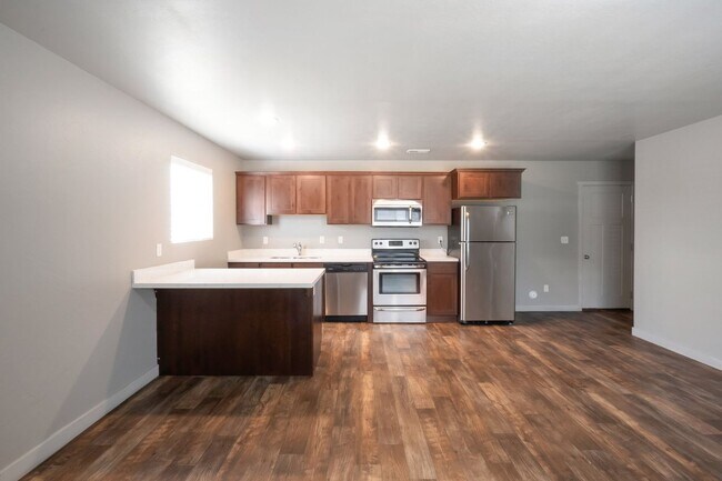 Foto del edificio - Awesome 2 Story Townhome in Vineyard w/ attached 2 car garage!