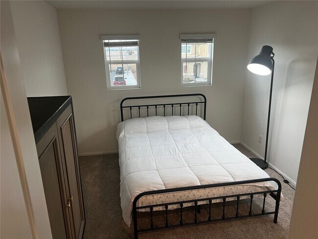 Foto del edificio - 28388 Memory Ln