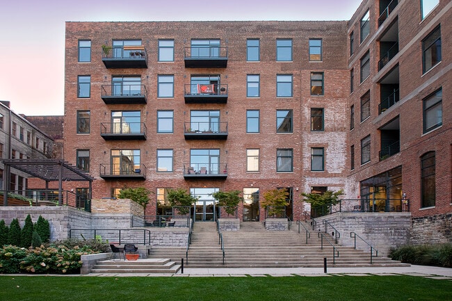 Building Photo - Worthington Yards