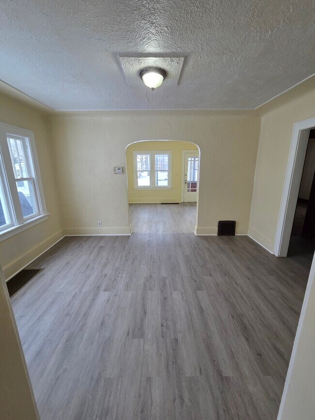 Foto del edificio - 1938 Clinton St