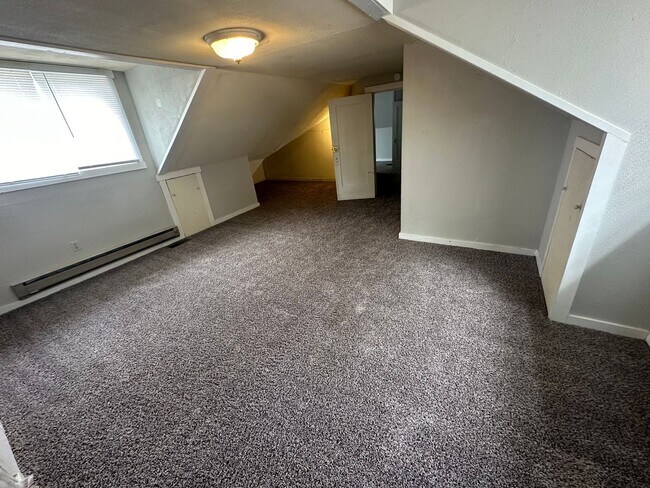 Building Photo - Large renovated house with detached garage