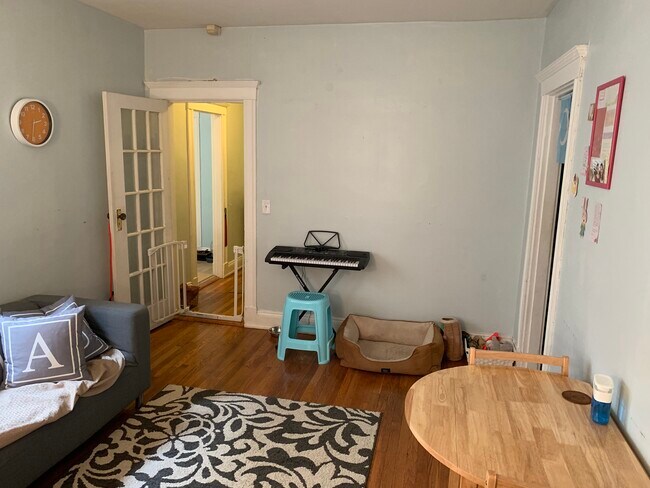 Building Photo - 14 Melvin Ave