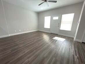 Building Photo - 1120 5th Ave N