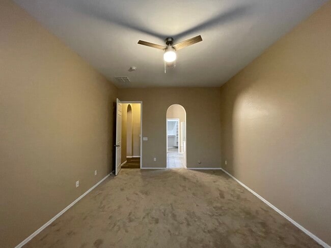 Building Photo - 2916 W Windsong Dr
