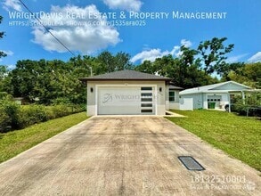 Building Photo - 8424 N Packwood Ave