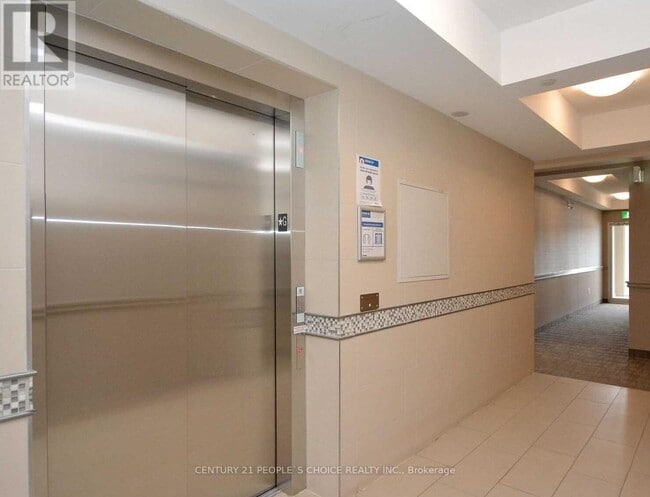 Photo du bâtiment - 54 Sky Harbour Dr