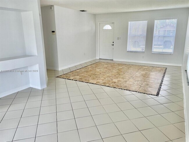 Foto del edificio - 14232 SW 163rd St