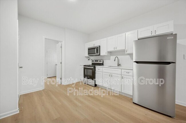 Photo - 320 N Robinson St House