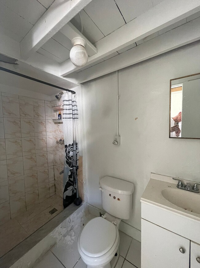 Building Photo - 285 NW 44th St