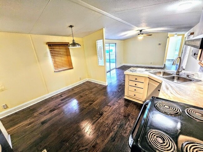 Building Photo - 6067 137th Terrace N
