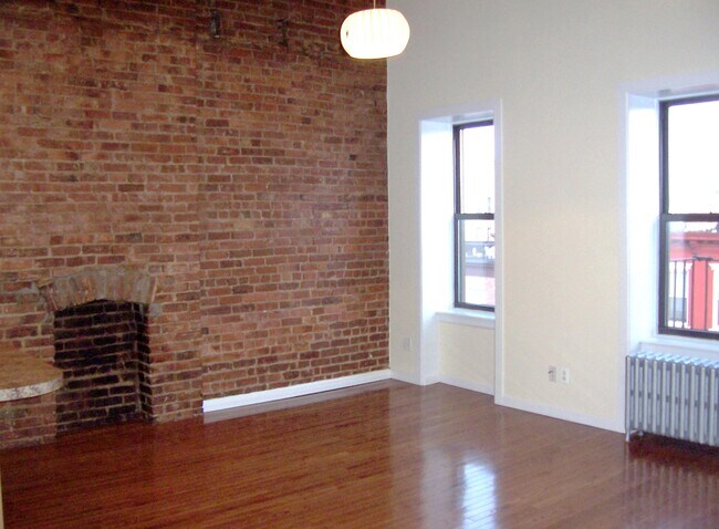 Living Rm 3 - 691 DeKalb Ave