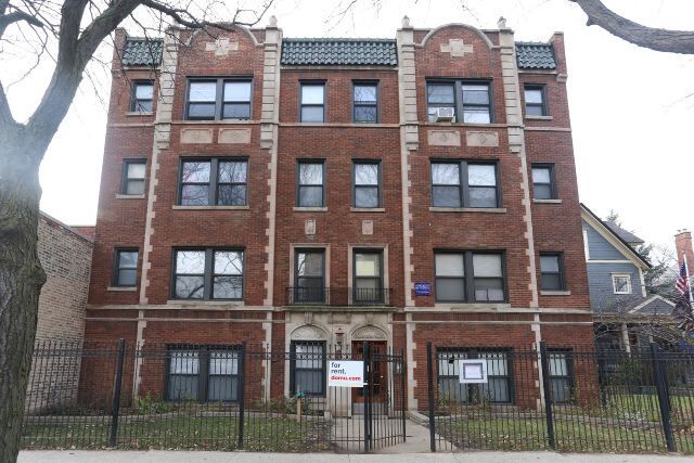 Building Photo - 4349 N Damen Ave