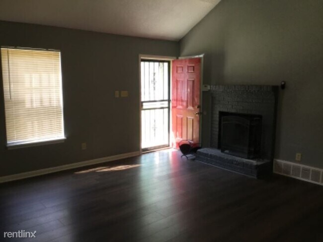 Foto del edificio - 3 br, 2 bath House - 5138 chantilly rd