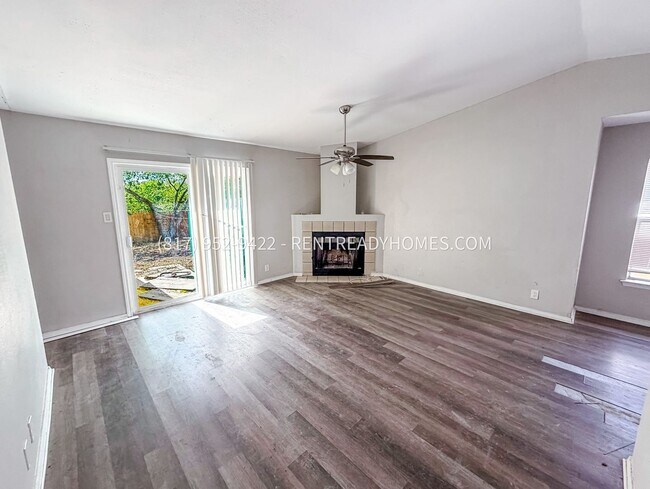 Foto del edificio - 8307 Forest Ridge Dr