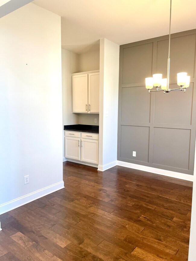 Foto del edificio - 1128 Belle Pond Ave