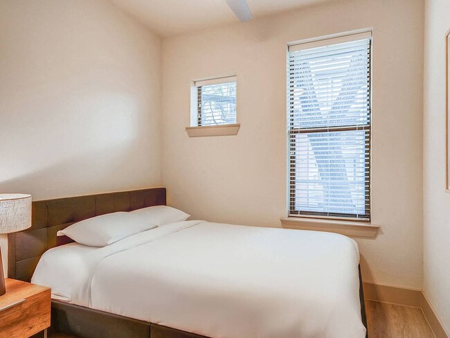 Designer-Furnished Apartment Suite with Comfy Beds with Luxury Linens - Sentral East Austin at 1630 E. Sixth