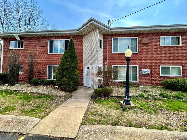 Building Photo - 111 Harrington Ave