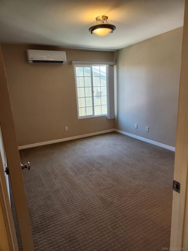 Building Photo - 5252 Balboa Arms Dr
