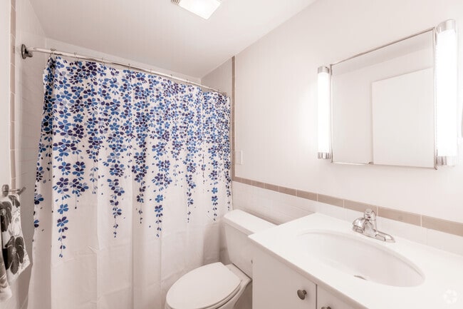 Studio - The Anchorage Apartments