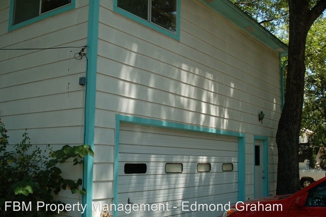 Foto del edificio - 205 W Tyler St
