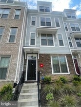 Building Photo - 2228 S Glebe Rd