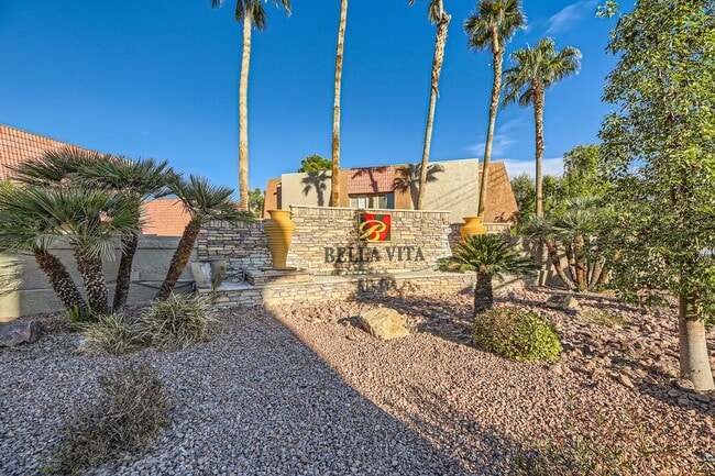 Building Photo - BEAUTIFUL 1 Bedroom 1 Bathroom Apartment i...