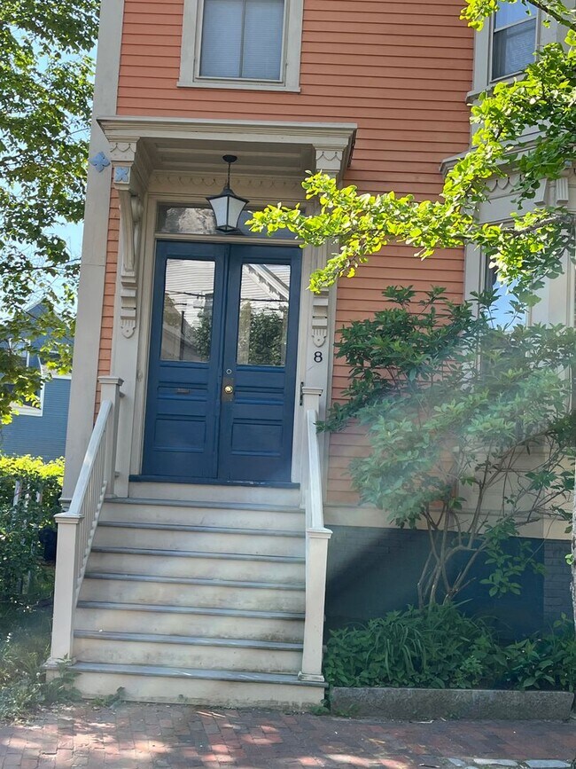 Building Photo - 8 Cushman St
