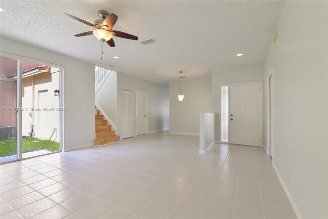 Foto del edificio - 945 SW 180th Terrace