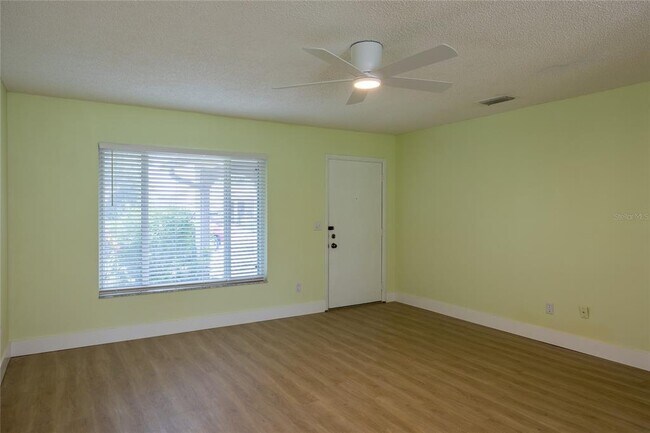 Building Photo - 119 Stafford Dr