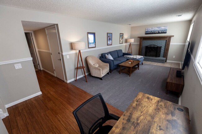 Foto del edificio - 5720 W 108th Pl