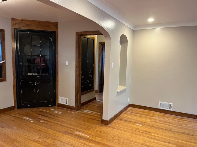 Foto del edificio - 519 S 6th Ave