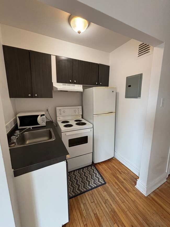 Photo du bâtiment - 1820 Rosemont