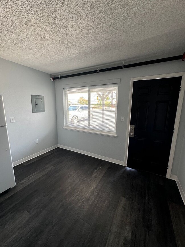 Interior Photo - Pancake Flats in Liberal