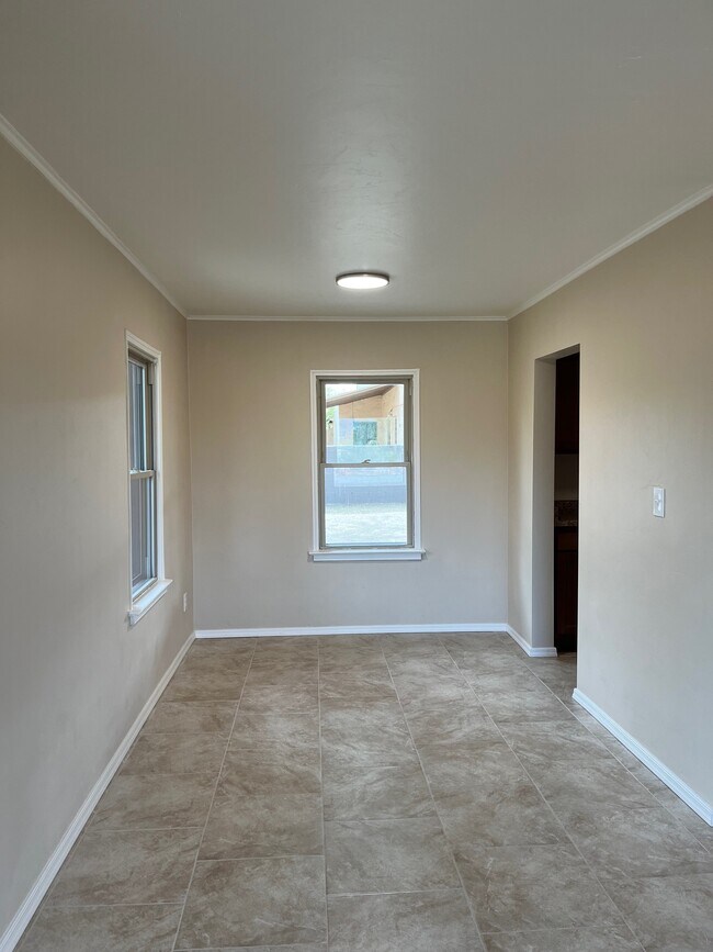 Foto del edificio - 3702 E Seneca St