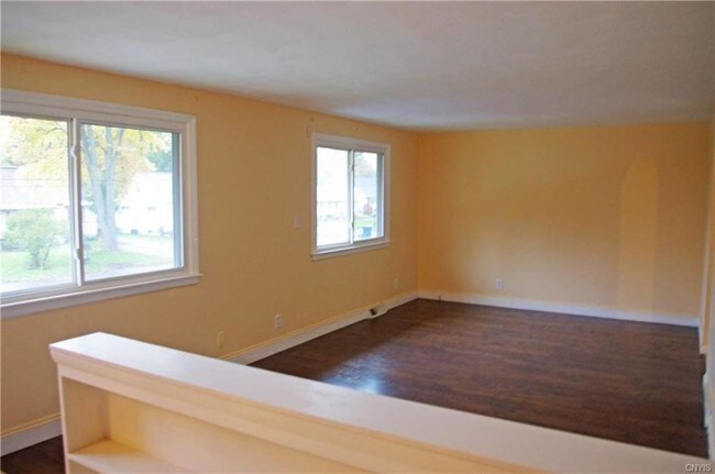 Building Photo - 217 Dixon Dr