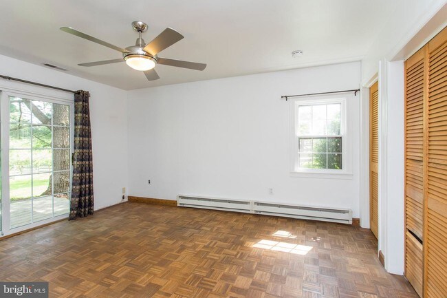 Building Photo - 718 Swedesford Rd