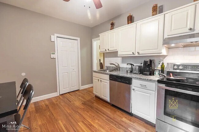 Building Photo - 9/1 Higher-quality 1BR in Allston with par...