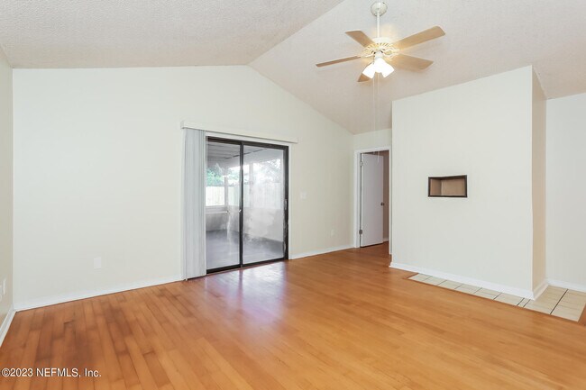 Foto del edificio - 11167 Caroline Crest Dr