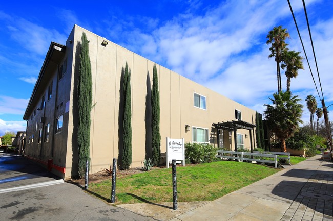 Building Photo - Sunnycrest Lanark