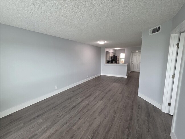 Foto del edificio - 2108 S Cypress Bend Dr