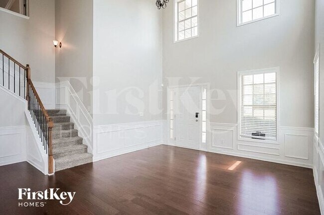 Building Photo - 6270 Stonelake Dr SW