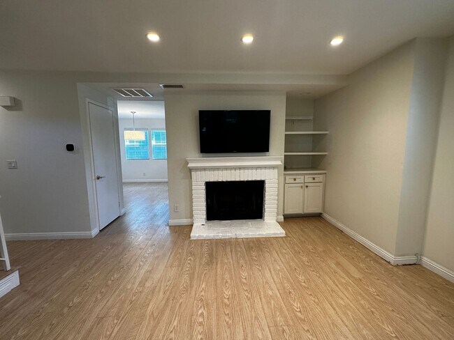 Foto del edificio - Townhouse in the heart of Pasadena