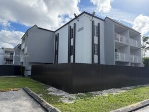 Building Photo - 4800 NW 79th Ave