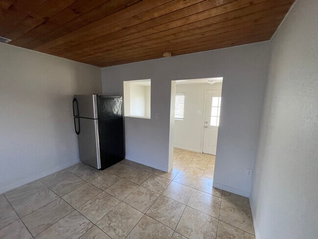 Foto del edificio - 1008 3rd St